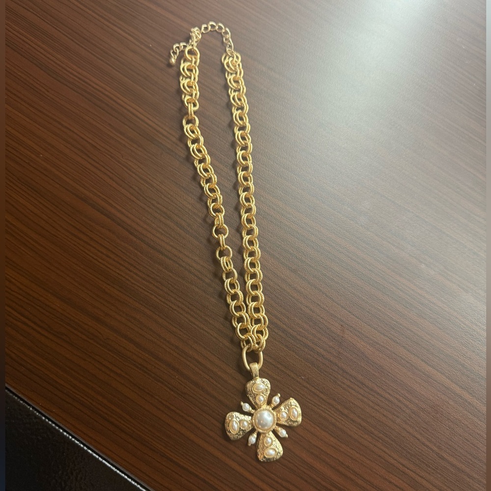 Vintage Chunky Gold Cross necklace